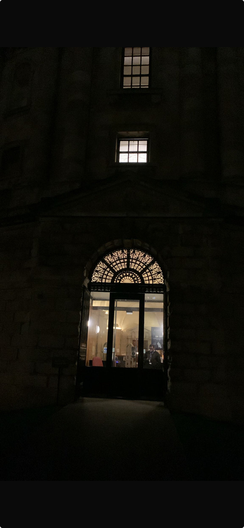 Oxford : Walking Guided Tour- "Ghosts + Phantoms"