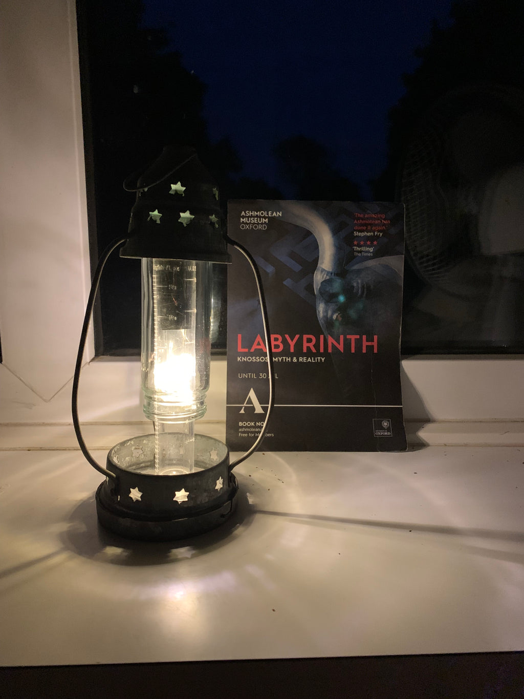 'Hurricane Lamp' (Atmospheric + Iconic)