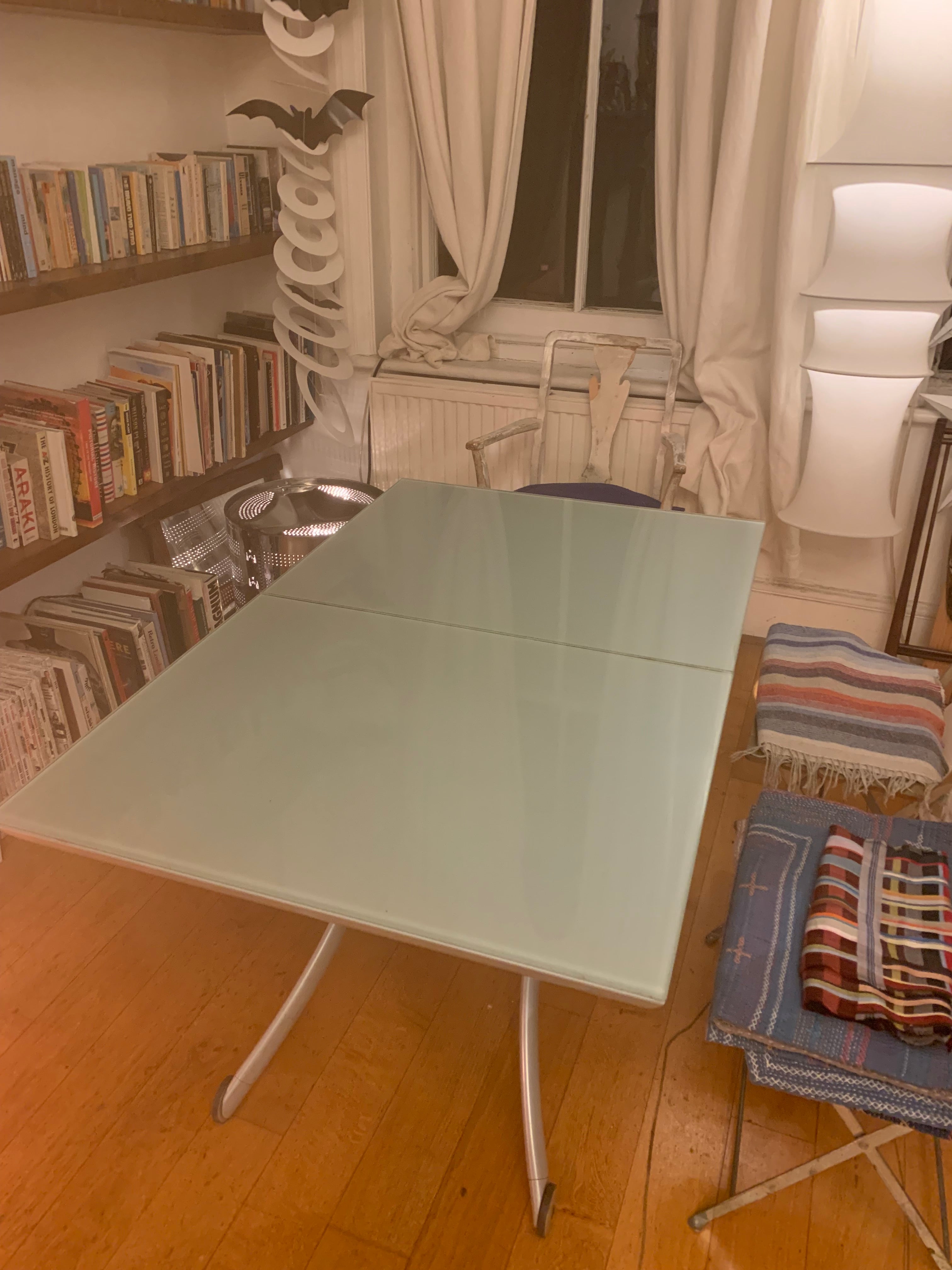 Yo-Yo Ligne Roset table- max flex- transformer perfect table