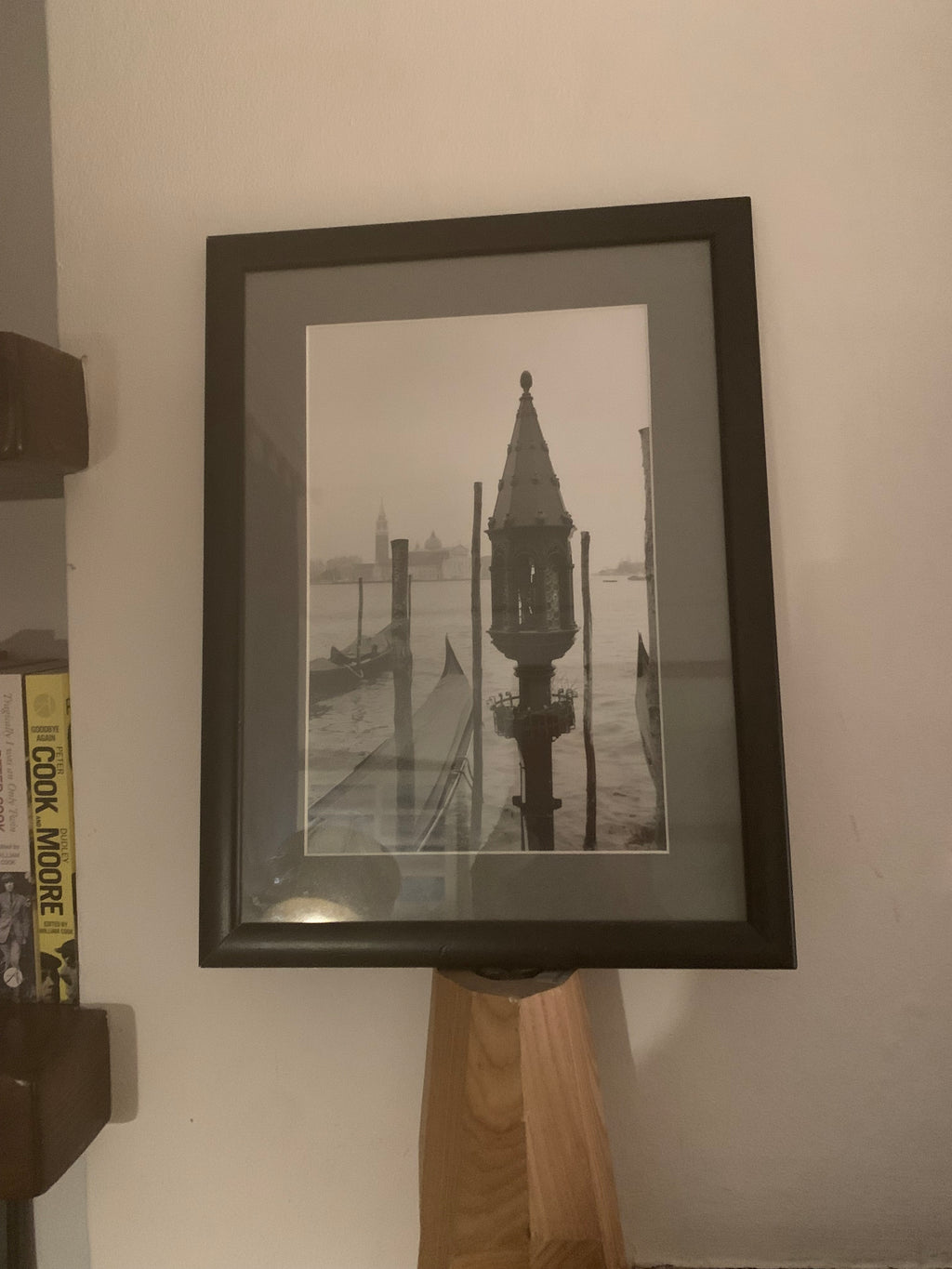 Venezia  - Sea Lantern & Gondola photo + tripod display